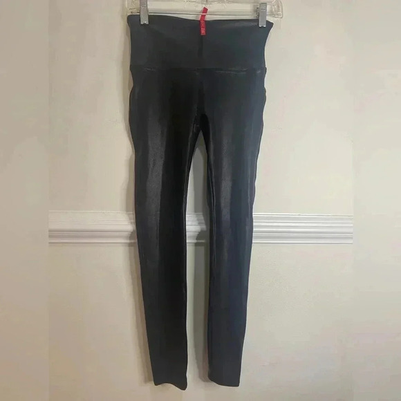 SPANX Faux leather Leggings Sz M - Picture 5 of 7